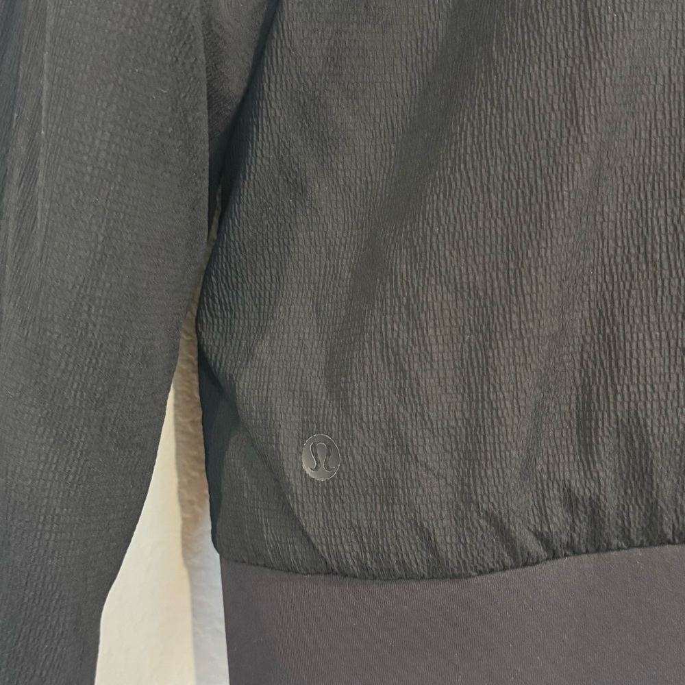 Lululemon Non-Stop Bomber Jacket Textured in
Black Size 10 - Picture 9 of 10